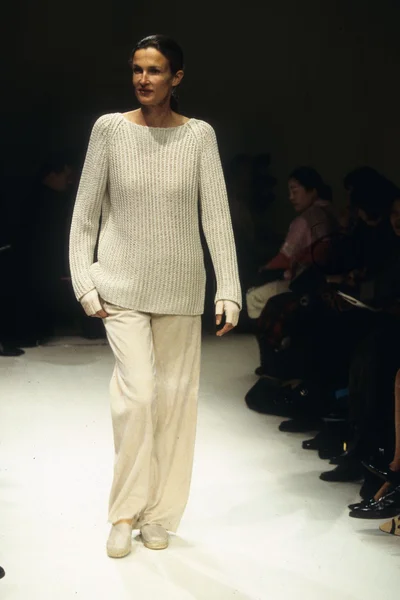 Look 9